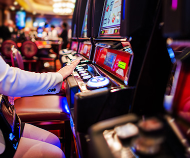Comment jouer à la machine à sous au casino ?